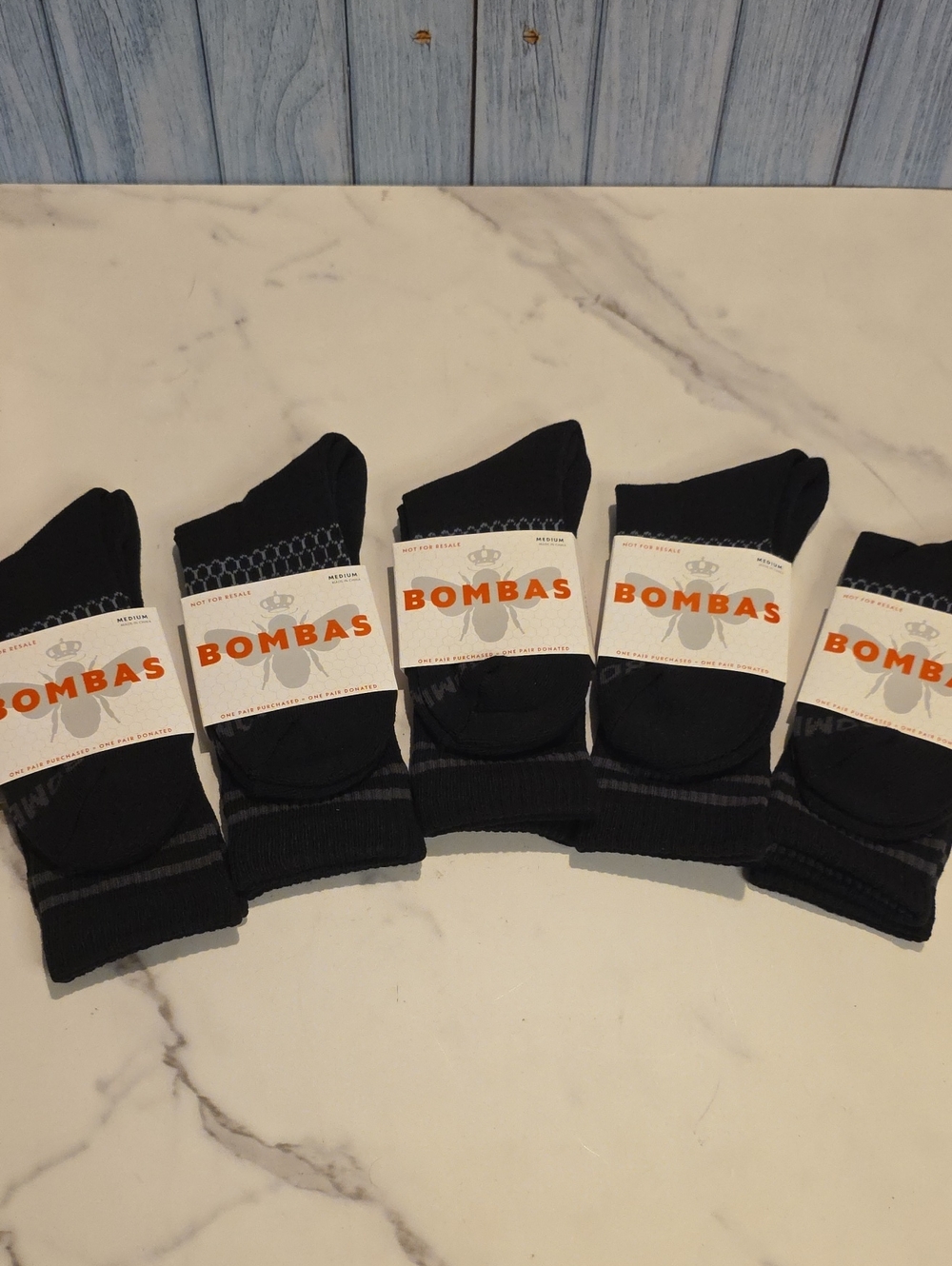 5 Pairs Of Bombas Crew Socks Size Medium NEW